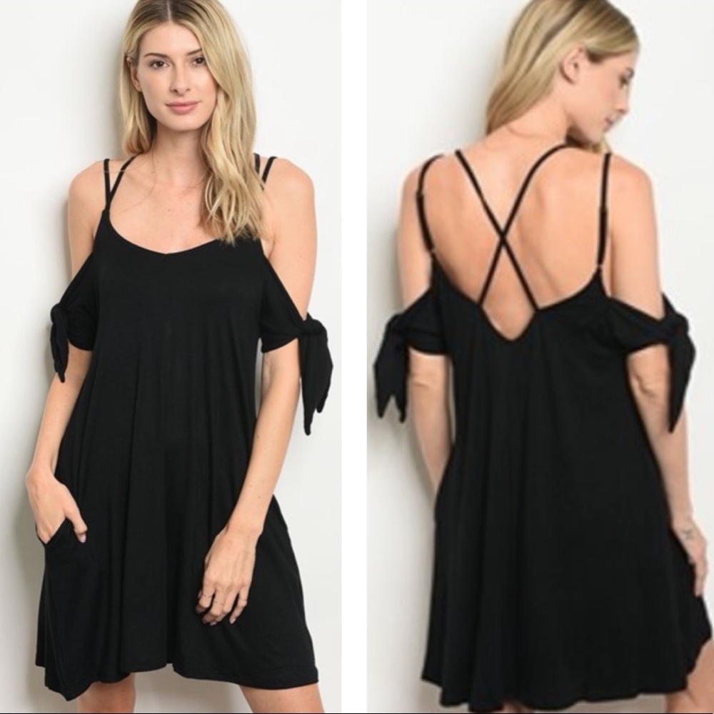 🌟🆕Knot Sleeve Dress- Black